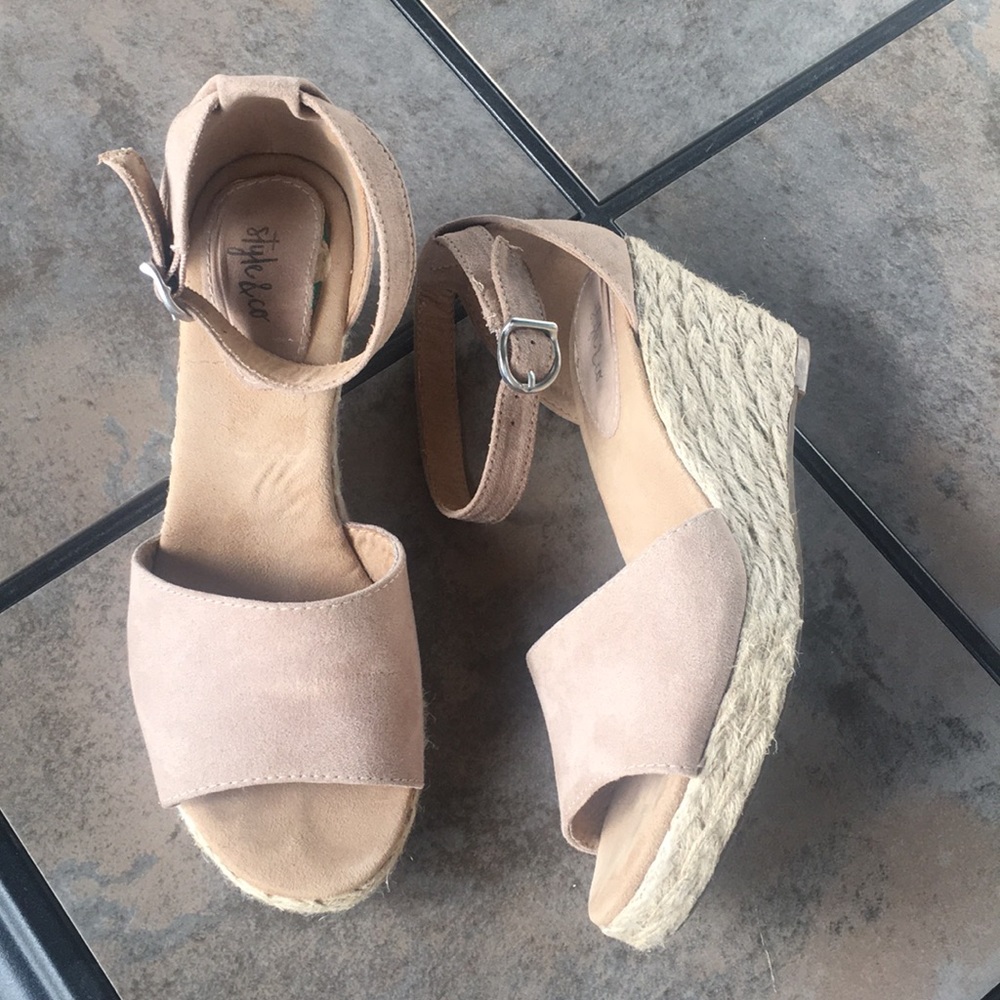 Tan espadrille wedges size 7.5